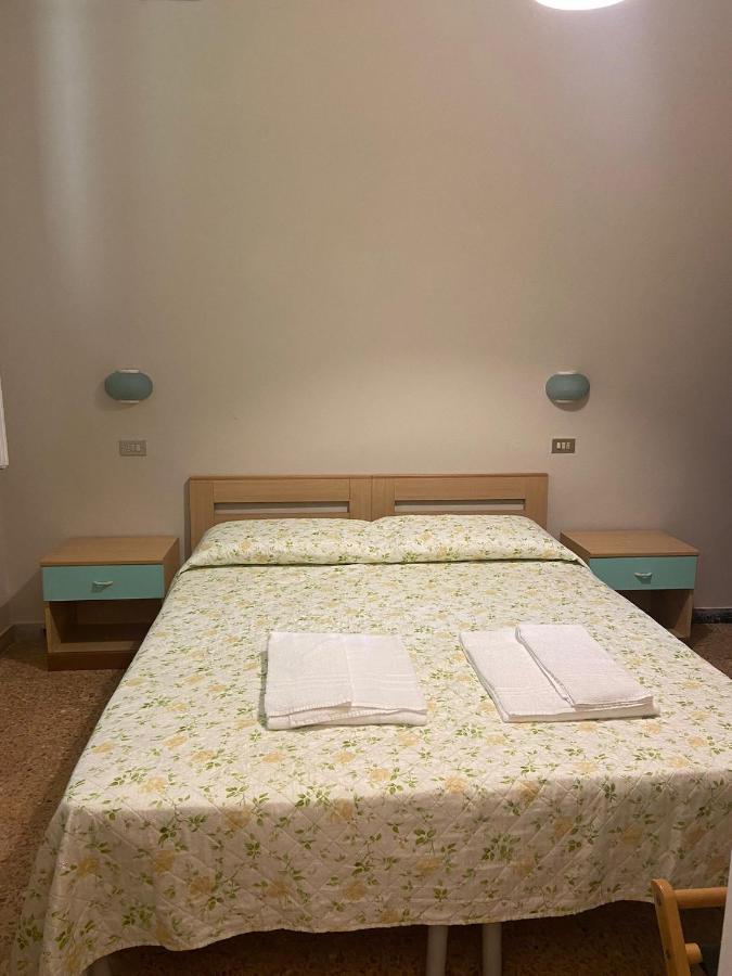 Hotel Sole 马里纳迪马萨 外观 照片